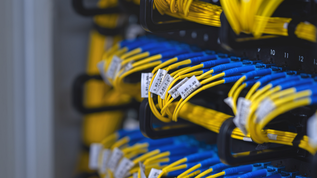 OS1 vs OS2 Fiber: What Is the Difference and Which Should You Choose? - How to Choose Between OS1 and OS2